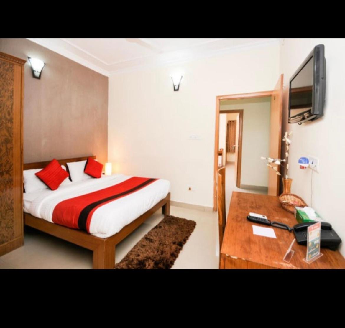 Hotel Samrat Neemrana Extérieur photo